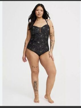 TORRID swim suit NEW Slim fix plus size 2X 18 20 bathing suit swimsuit wireless